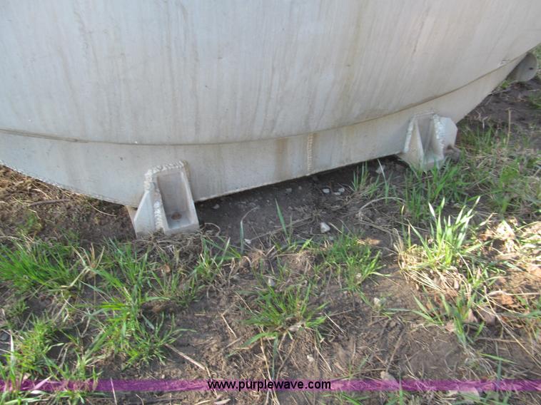 image for item AQ9873 Truck mounted insulated aluminum outer tank