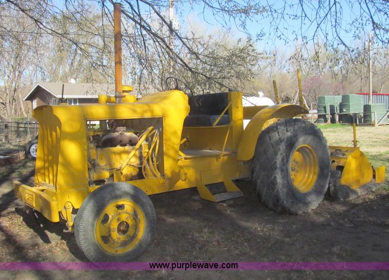 image for item AQ9874 1962 Pettibone Wood 730 Speedmixer tractor