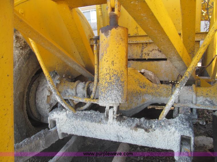 image for item AQ9874 1962 Pettibone Wood 730 Speedmixer tractor