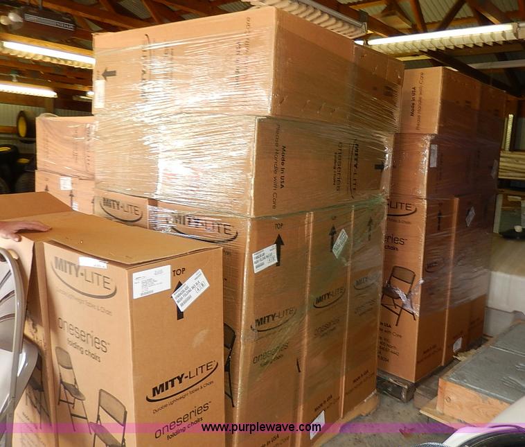 image for item AX9010 Approximately 230 Samsonite folding chairs