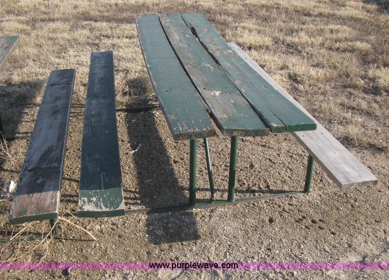 image for item AX9865 (4) picnic tables