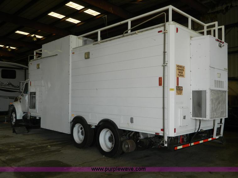 image for item AZ9190 2001 International 4900 mobile search X-ray inspection truck