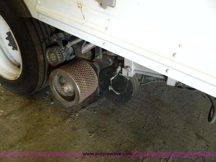 image for item AZ9190 2001 International 4900 mobile search X-ray inspection truck