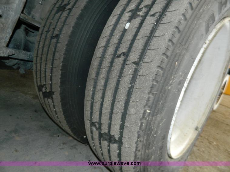 image for item AZ9190 2001 International 4900 mobile search X-ray inspection truck