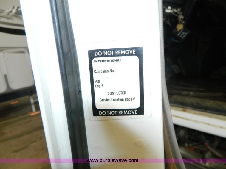 image for item AZ9190 2001 International 4900 mobile search X-ray inspection truck