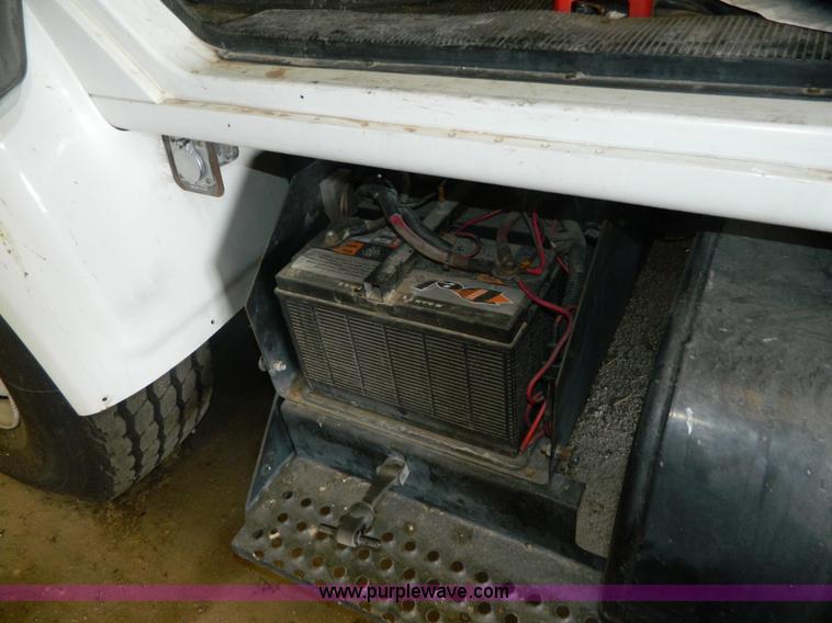 image for item AZ9190 2001 International 4900 mobile search X-ray inspection truck