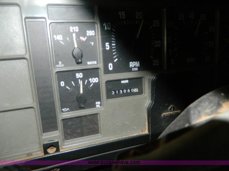 image for item AZ9190 2001 International 4900 mobile search X-ray inspection truck