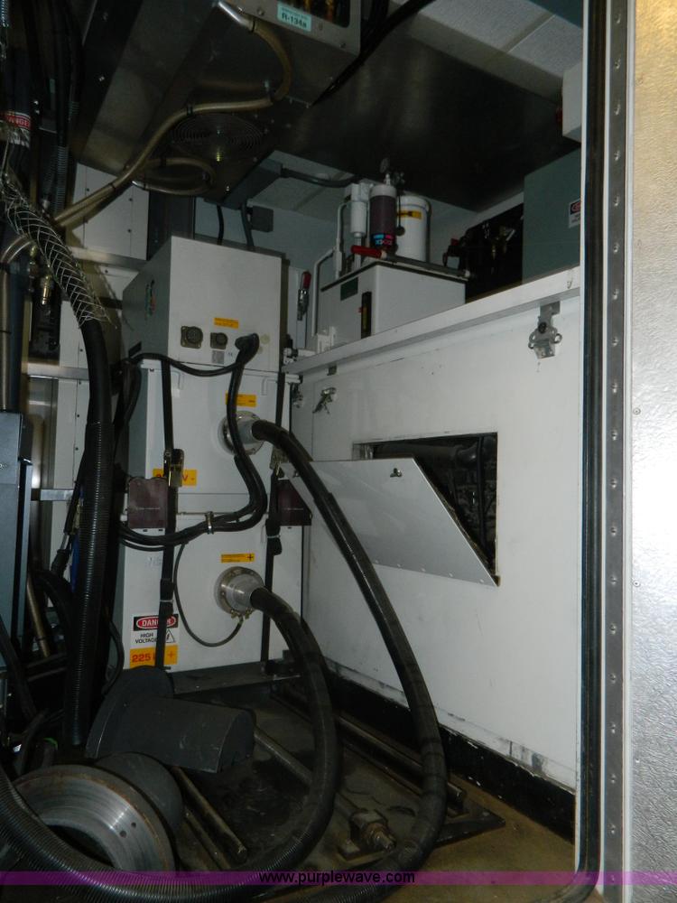 image for item AZ9190 2001 International 4900 mobile search X-ray inspection truck