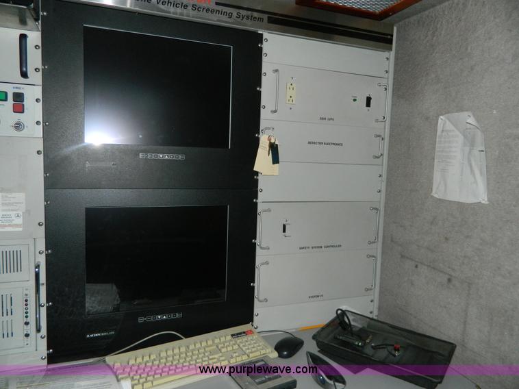 image for item AZ9190 2001 International 4900 mobile search X-ray inspection truck