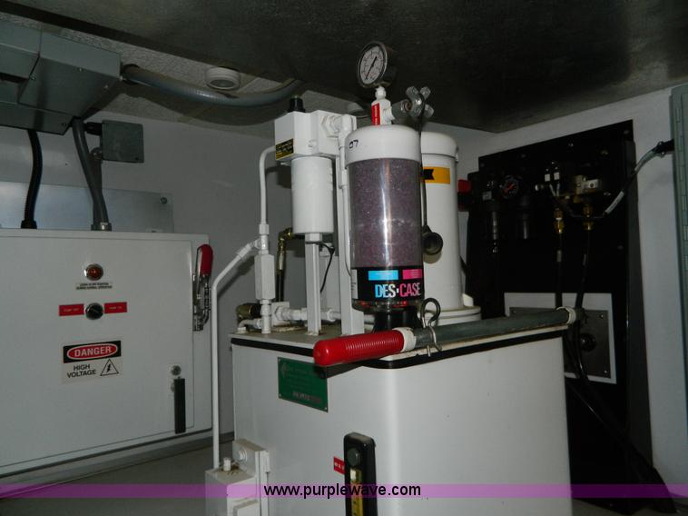 image for item AZ9190 2001 International 4900 mobile search X-ray inspection truck