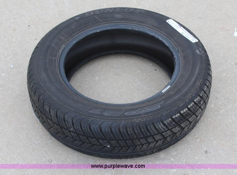 Dunlop P195/65R15 tire in Olathe, KS | Item AZ9838 sold | Purple Wave