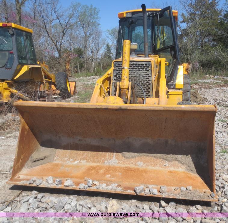 image for item F6892 John Deere 310D backhoe