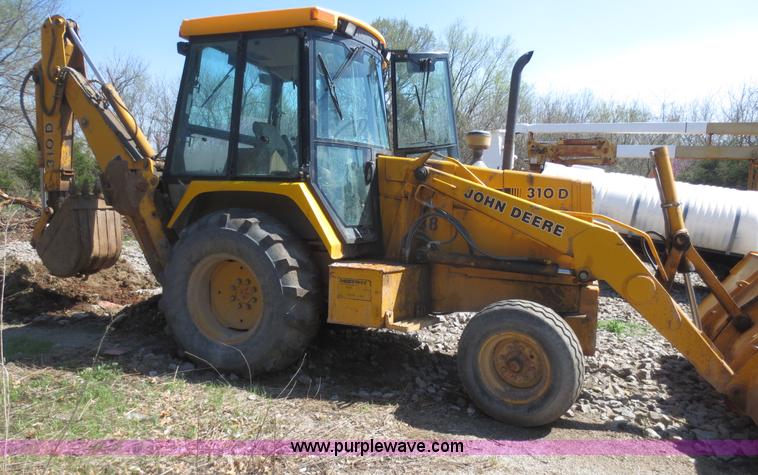 image for item F6892 John Deere 310D backhoe