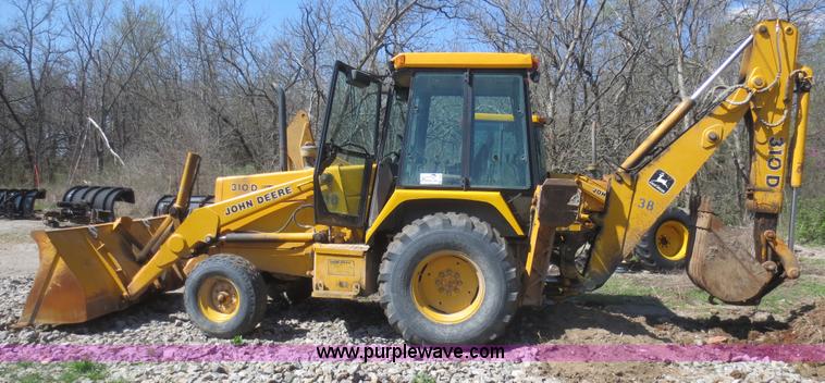 image for item F6892 John Deere 310D backhoe