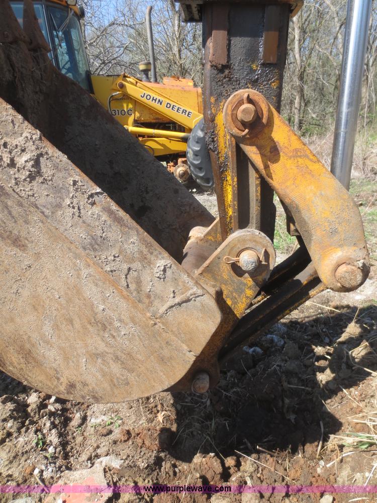 image for item F6892 John Deere 310D backhoe