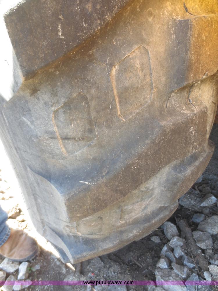 image for item F6892 John Deere 310D backhoe