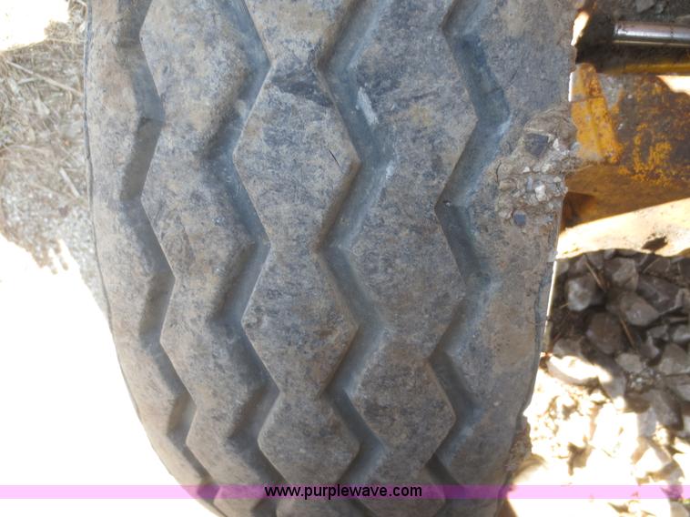 image for item F6892 John Deere 310D backhoe