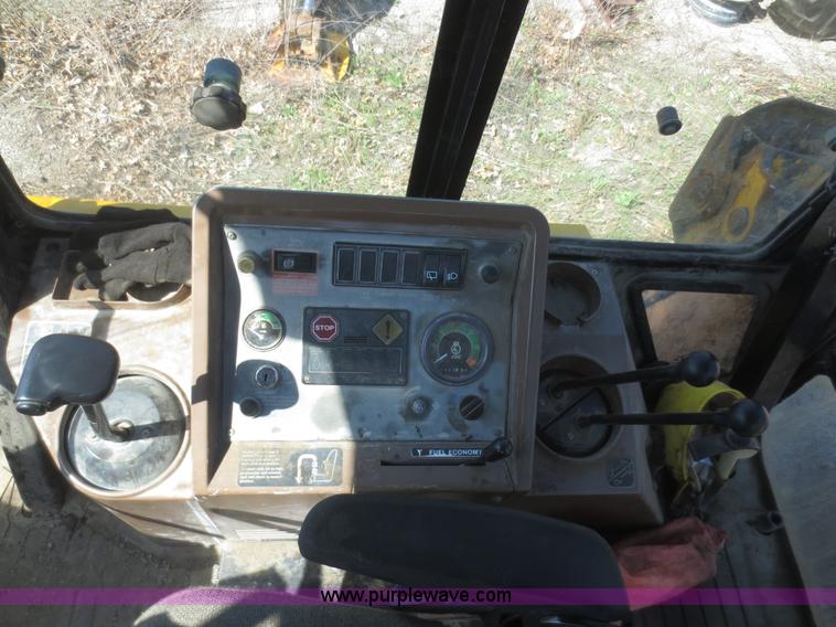 image for item F6892 John Deere 310D backhoe