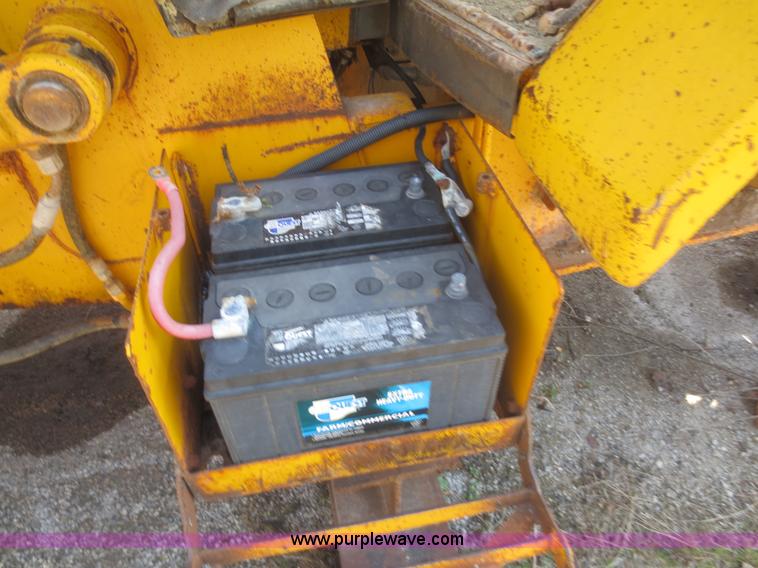 image for item F6893 John Deere 310C backhoe