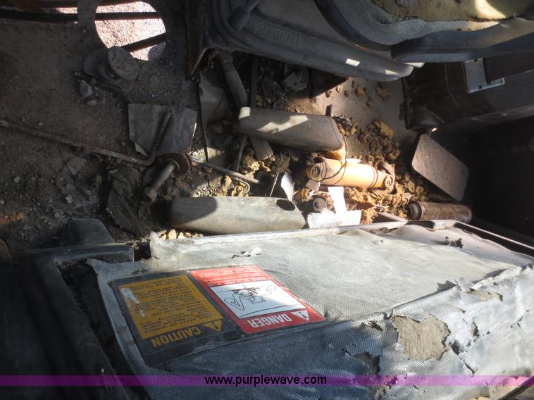 image for item F6893 John Deere 310C backhoe