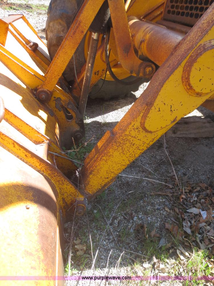 image for item F6893 John Deere 310C backhoe