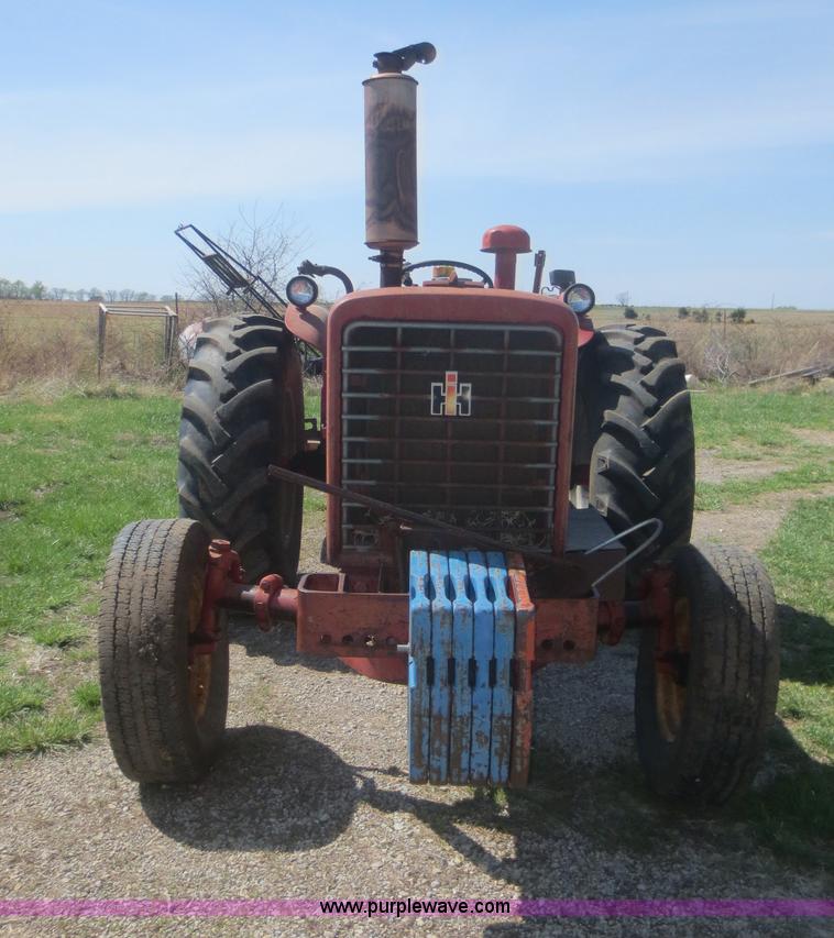 image for item F6894 1967 International 544 tractor and mower