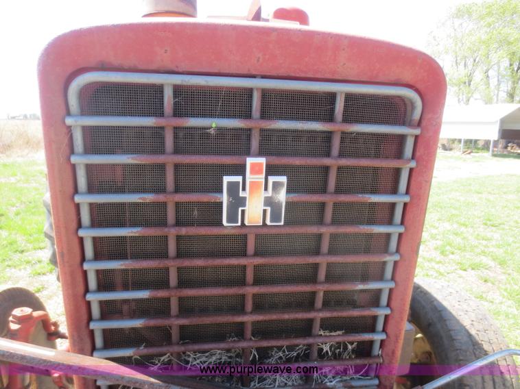 image for item F6894 1967 International 544 tractor and mower