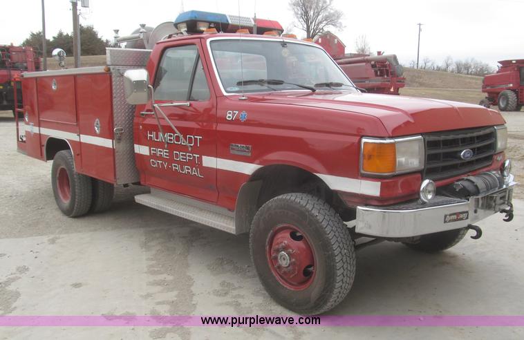 image for item F7332 1987 Ford F350 pumper fire truck