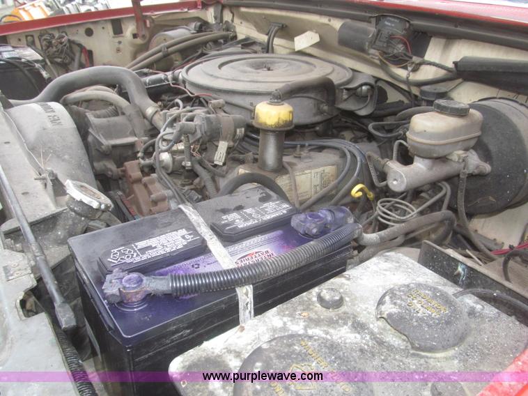 image for item F7332 1987 Ford F350 pumper fire truck