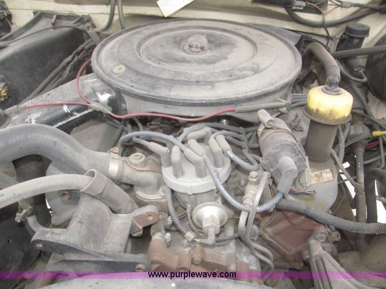 image for item F7332 1987 Ford F350 pumper fire truck