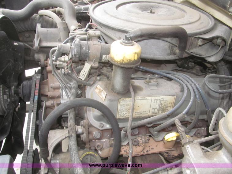 image for item F7332 1987 Ford F350 pumper fire truck