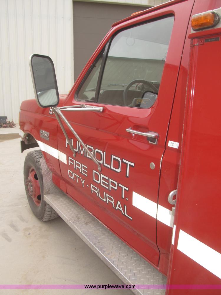 image for item F7332 1987 Ford F350 pumper fire truck
