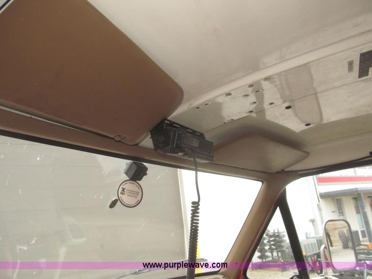 image for item F7332 1987 Ford F350 pumper fire truck