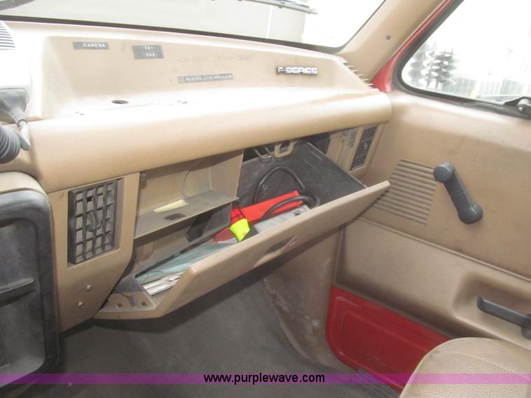 image for item F7332 1987 Ford F350 pumper fire truck