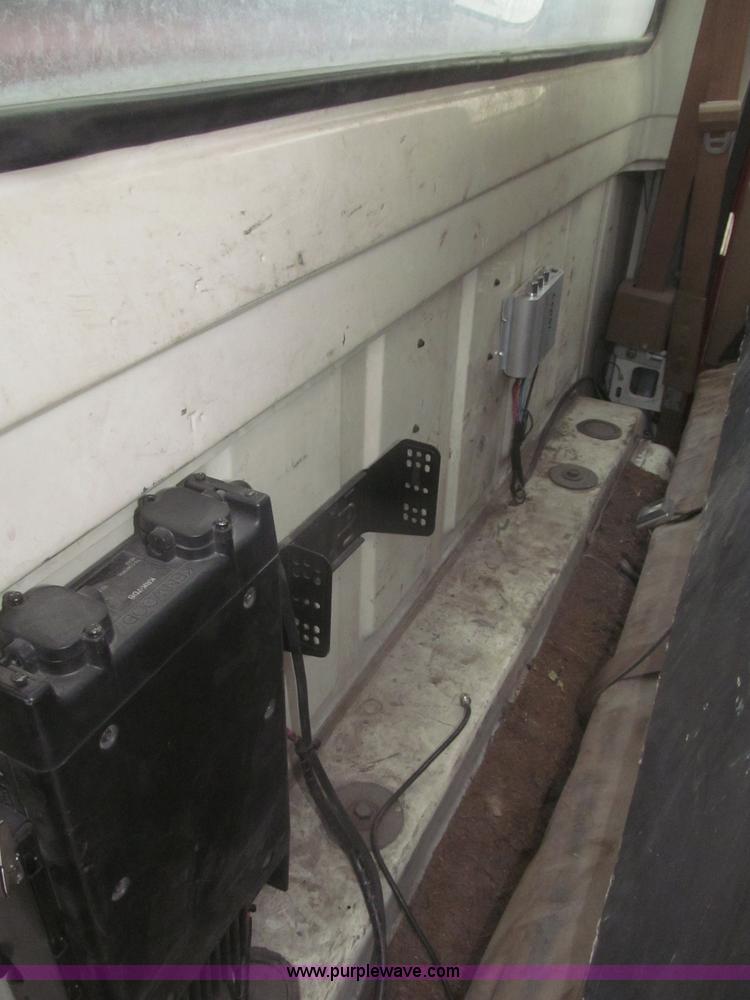 image for item F7332 1987 Ford F350 pumper fire truck