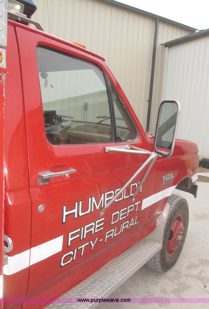 image for item F7332 1987 Ford F350 pumper fire truck