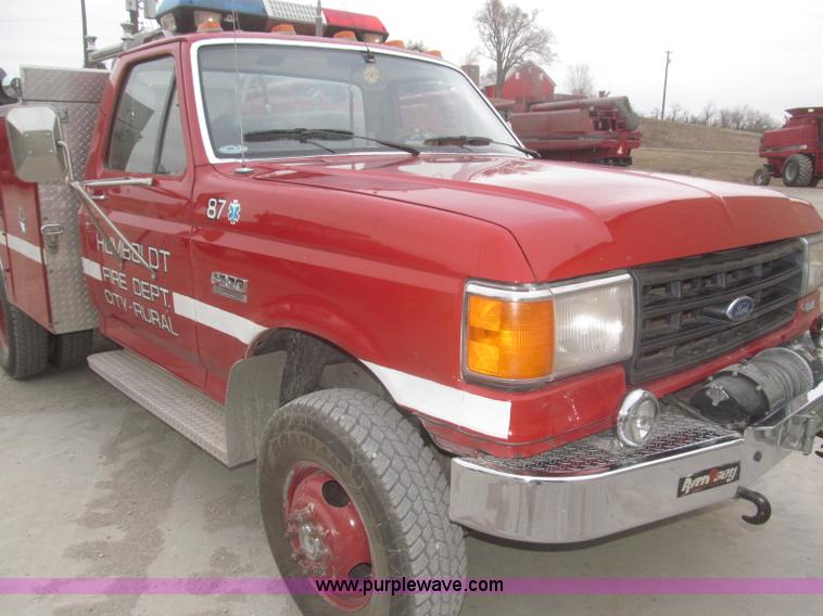 image for item F7332 1987 Ford F350 pumper fire truck
