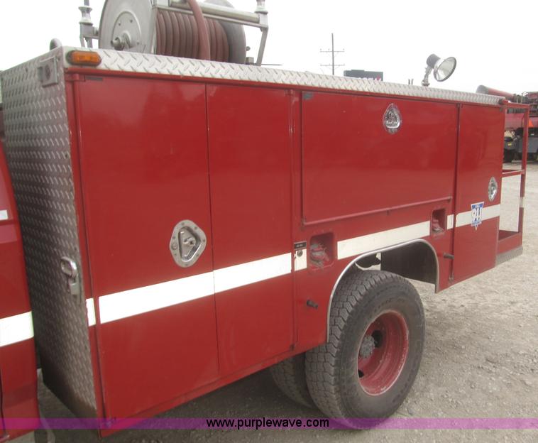 image for item F7332 1987 Ford F350 pumper fire truck