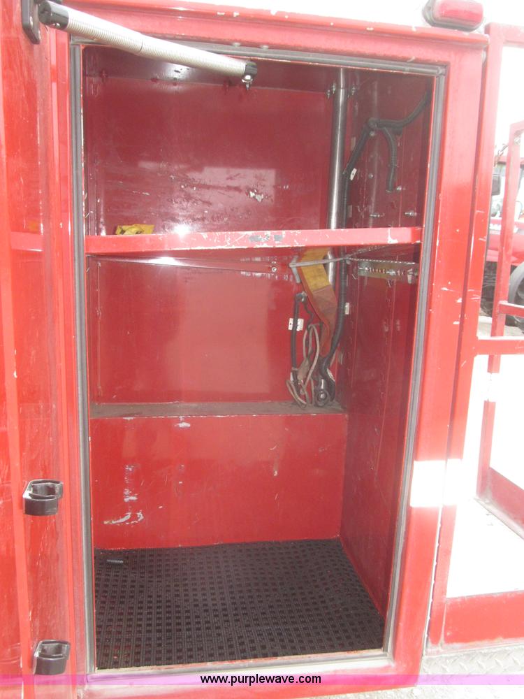 image for item F7332 1987 Ford F350 pumper fire truck