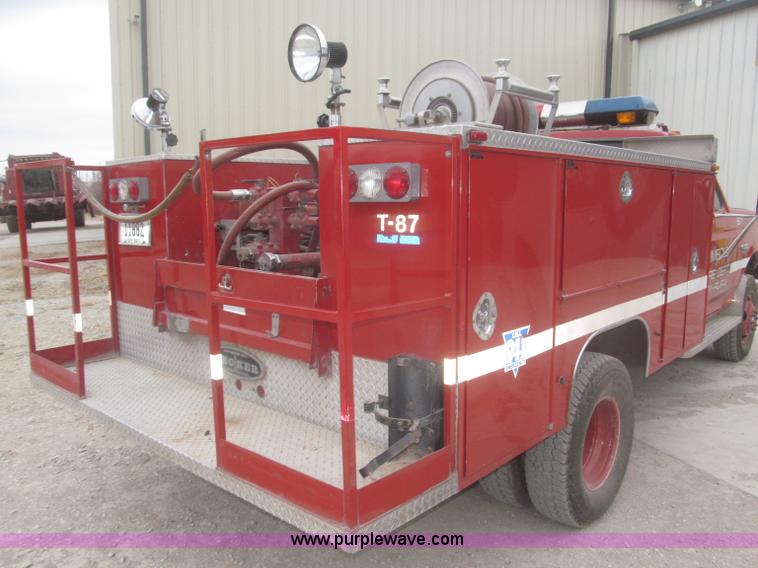 image for item F7332 1987 Ford F350 pumper fire truck