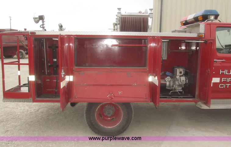 image for item F7332 1987 Ford F350 pumper fire truck