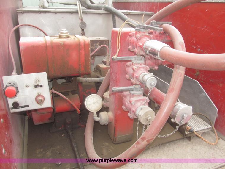 image for item F7332 1987 Ford F350 pumper fire truck