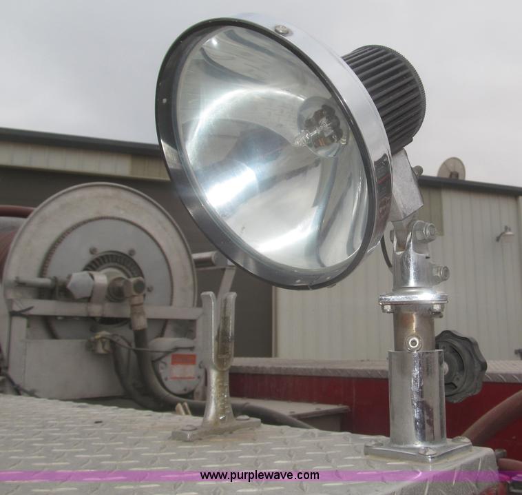 image for item F7332 1987 Ford F350 pumper fire truck