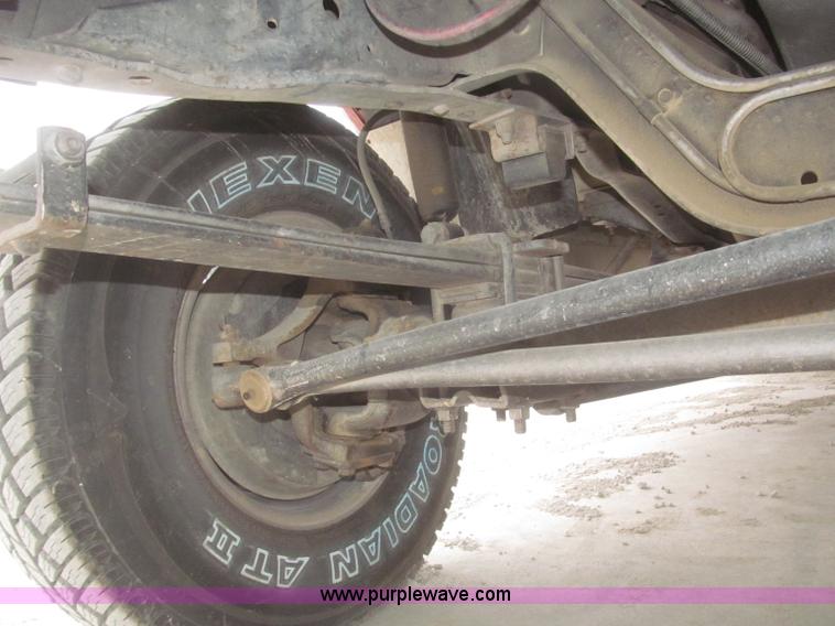 image for item F7332 1987 Ford F350 pumper fire truck