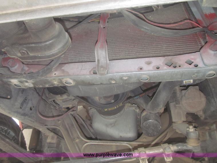 image for item F7332 1987 Ford F350 pumper fire truck