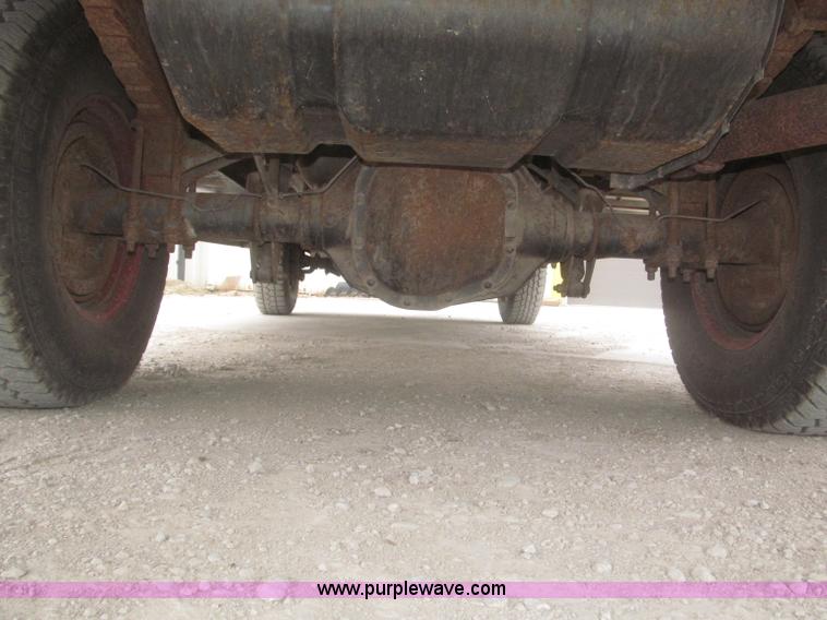 image for item F7332 1987 Ford F350 pumper fire truck