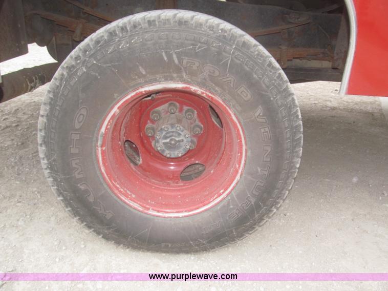 image for item F7332 1987 Ford F350 pumper fire truck