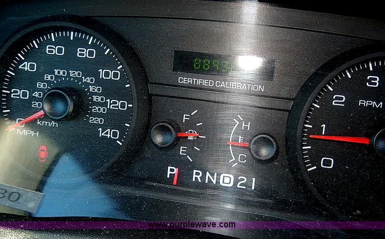 image for item H1287 2006 Ford Crown Victoria Police Interceptor