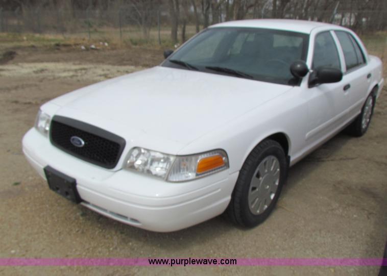 image for item H2179 2008 Ford Crown Victoria Police Interceptor