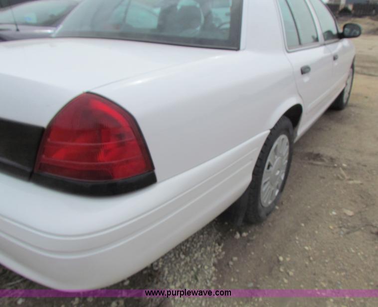 image for item H2179 2008 Ford Crown Victoria Police Interceptor
